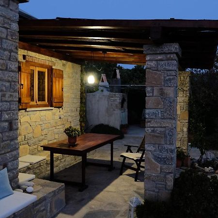 Oceanis Cottage House Ormos Koumeikon Exterior photo