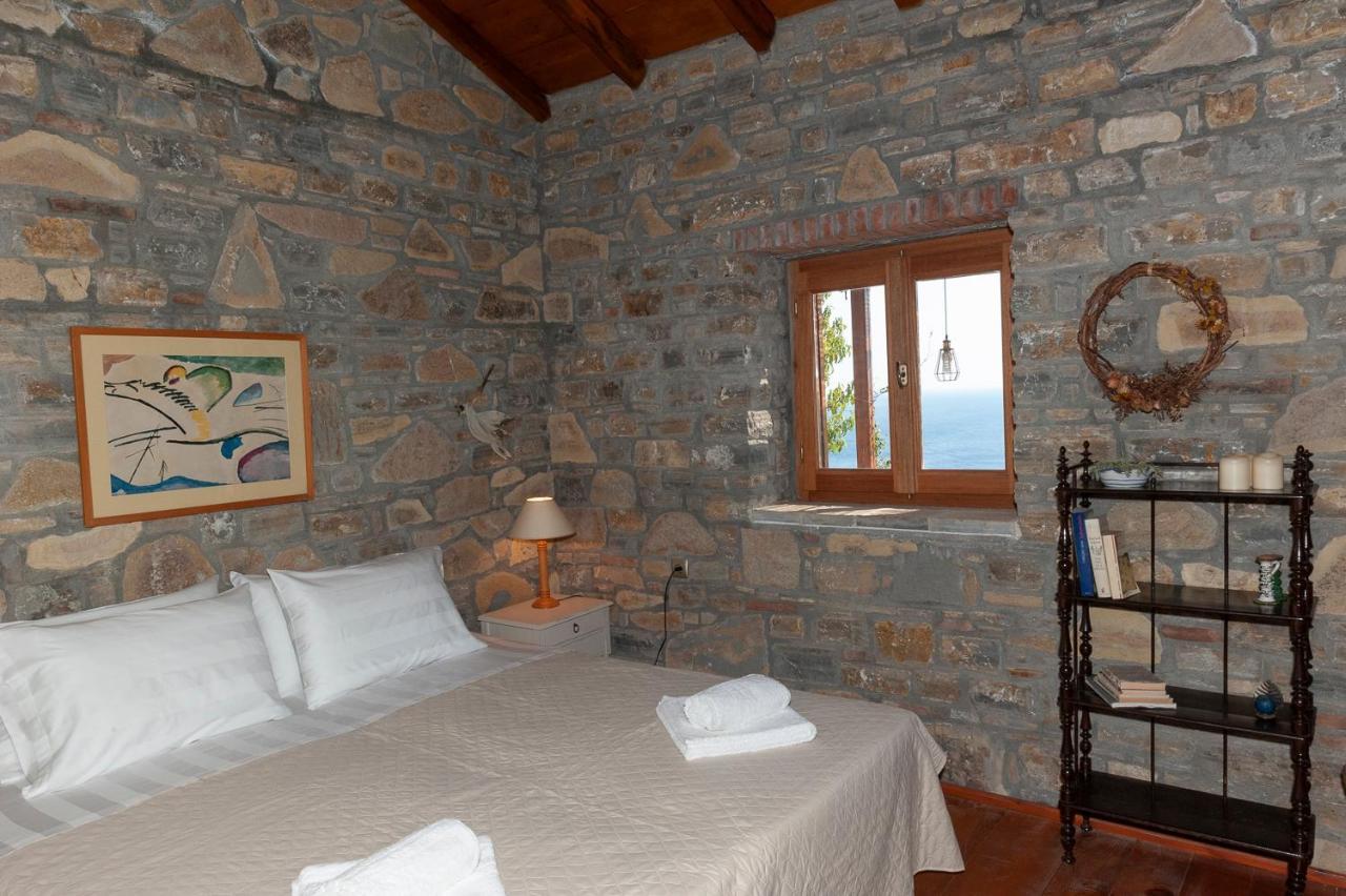 Oceanis Cottage House Ormos Koumeikon Exterior photo