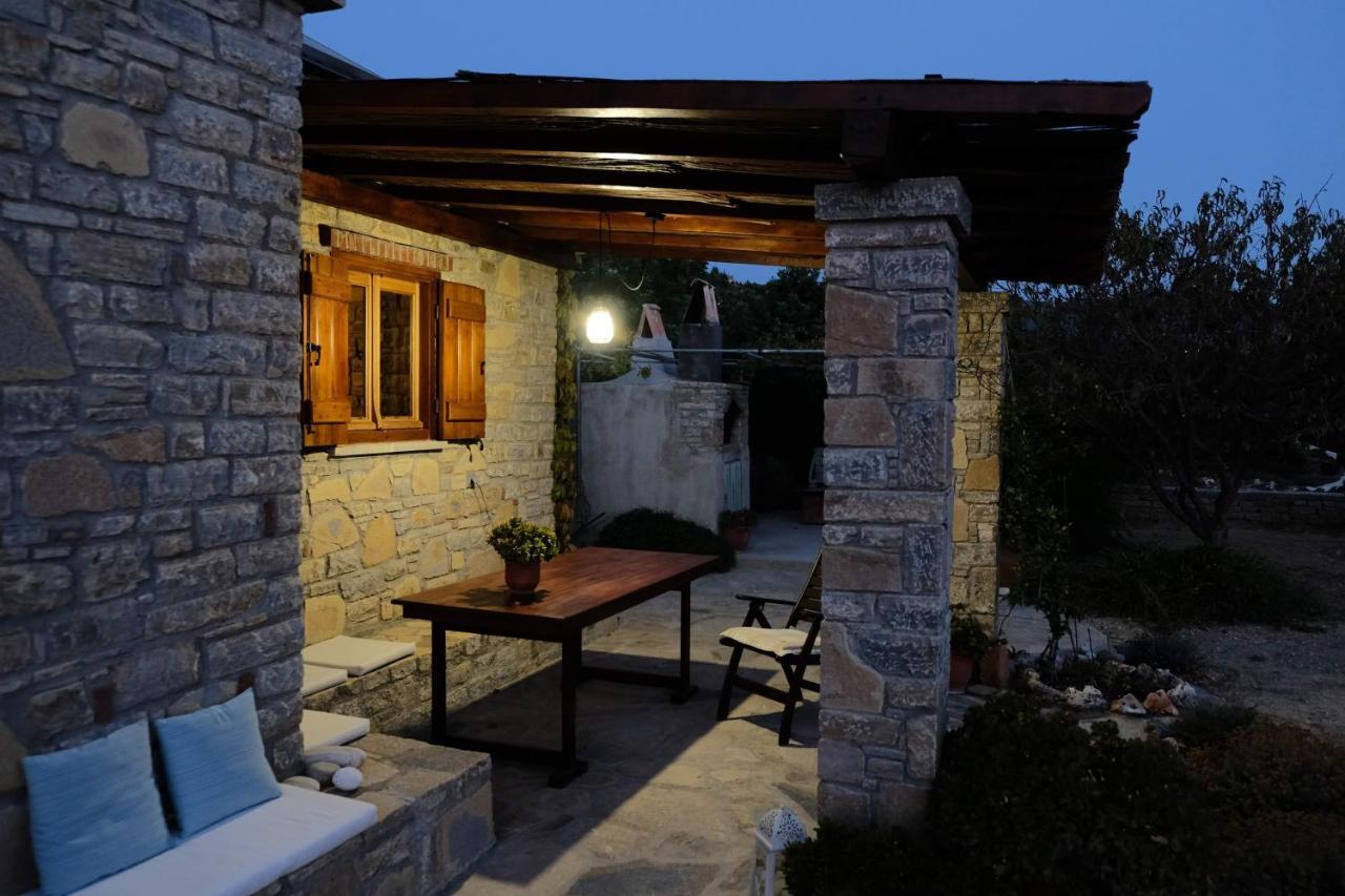 Oceanis Cottage House Ormos Koumeikon Exterior photo
